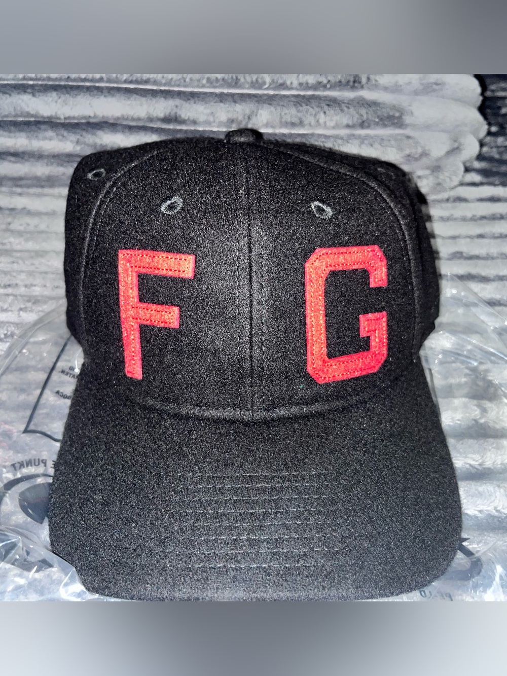 NWT fear of god hat authentic Black Baseball Cap with Red 'F G' new era SnapBack